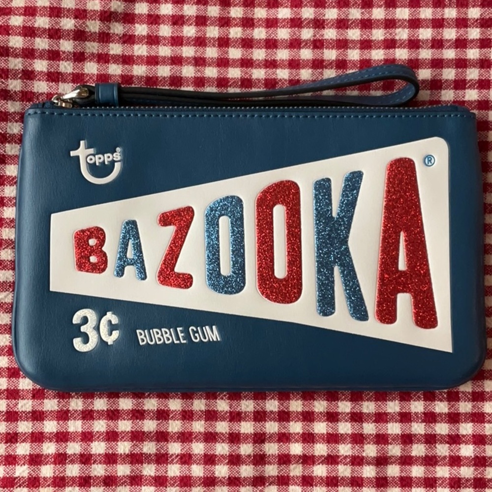 🍬 COACH BAZOOKA WRISTLET 🍬WITH BUBBLEGUM 🍬 - Picture 13 of 16